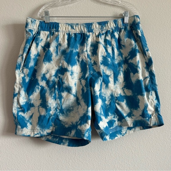 The North Face Men’s Class V Pull On Shorts Retro Blue Tie-Dye Printed Size XL - Picture 2 of 10